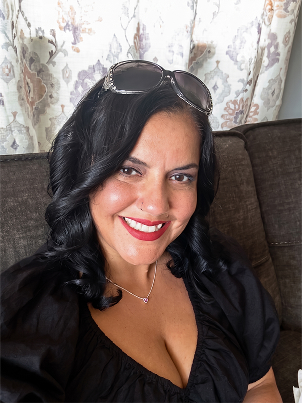 Lisa Alicea, event bartender for Sip & Smile